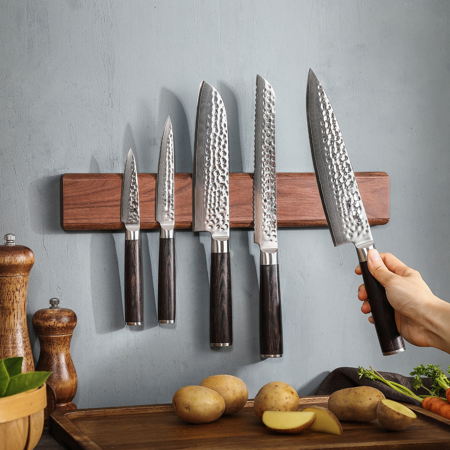 Walnut Wood Knife Holder